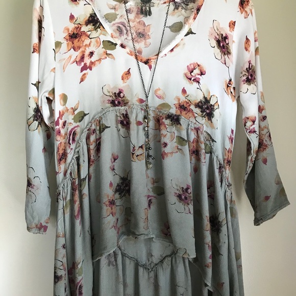 Sold Gimmicks Bke Floral Hi low Tunic Blouse - Picture 3 of 8